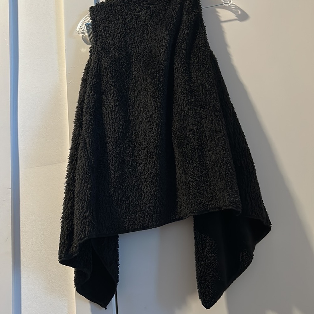 “Polyester Cardigan” - Picture 4 of 5